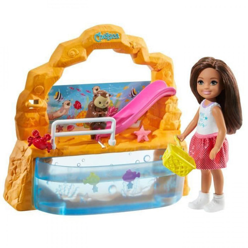 jouet pour enfant ballon et accessoires cages GHK37 Barbie Dreamhouse Adventures Famille coffret Chelsea championne de foot mini-poupée blonde 