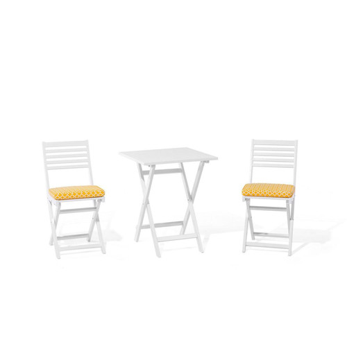 Ensembles tables et chaises Beliani Table et 2 chaises de jardin blanches en bois avec coussins jaunes FIJI