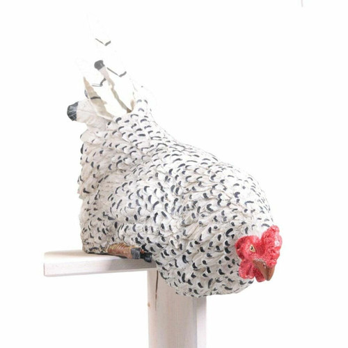 Farmwood Animals - Poule avec queue en métal assise sur le bord 23 x 14 x 24 cm. Farmwood Animals  - Petite déco d'exterieur