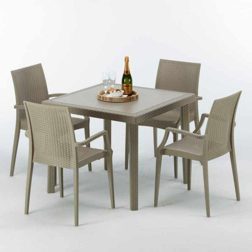Grand Soleil - Table carrée beige + 4 chaises colorées Poly rotin synthétique Elegance, Chaises Modèle: Bistrot Arm Beige Juta Grand Soleil  - Table chaise bistrot