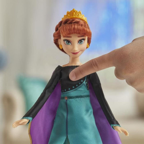 Hasbro Disney La Reine des Neiges 2 - Poupée Princesse Disney Anna chantante (français) en tenue de Reine - 27 cm
