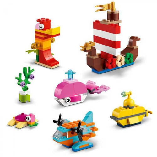 Lego - LEGO 11018 Classic Jeux Créatifs Dans L'Océan, Boite de Briques, 6 Modeles Miniatures de Bateau, Sous-Marin, Baleine Lego  - Briques et blocs Lego