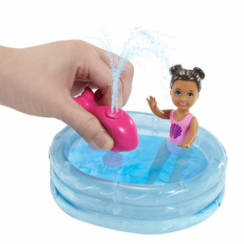 Poupées Coffret Barbie babysitter piscine