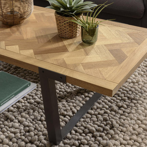 MACABANE Table basse plateau chevrons en bois et pieds métal CARLA