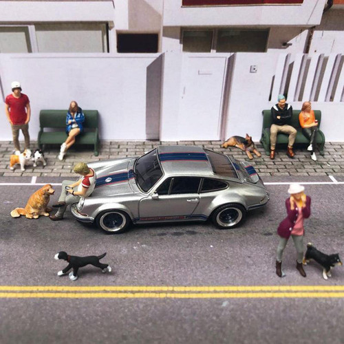 marque generique - Miniature 1:64 Diorama Figure Chien Route Scénario Décor à La Maison Accessoires Bulldog 2 Couleur marque generique  - Voitures