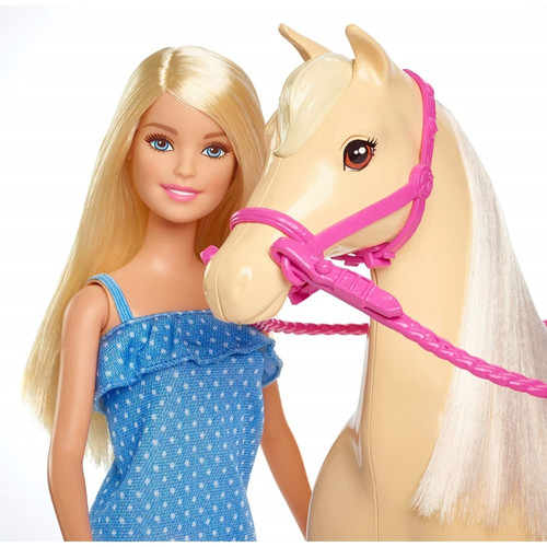 Poupées mannequins Barbie avec cheval