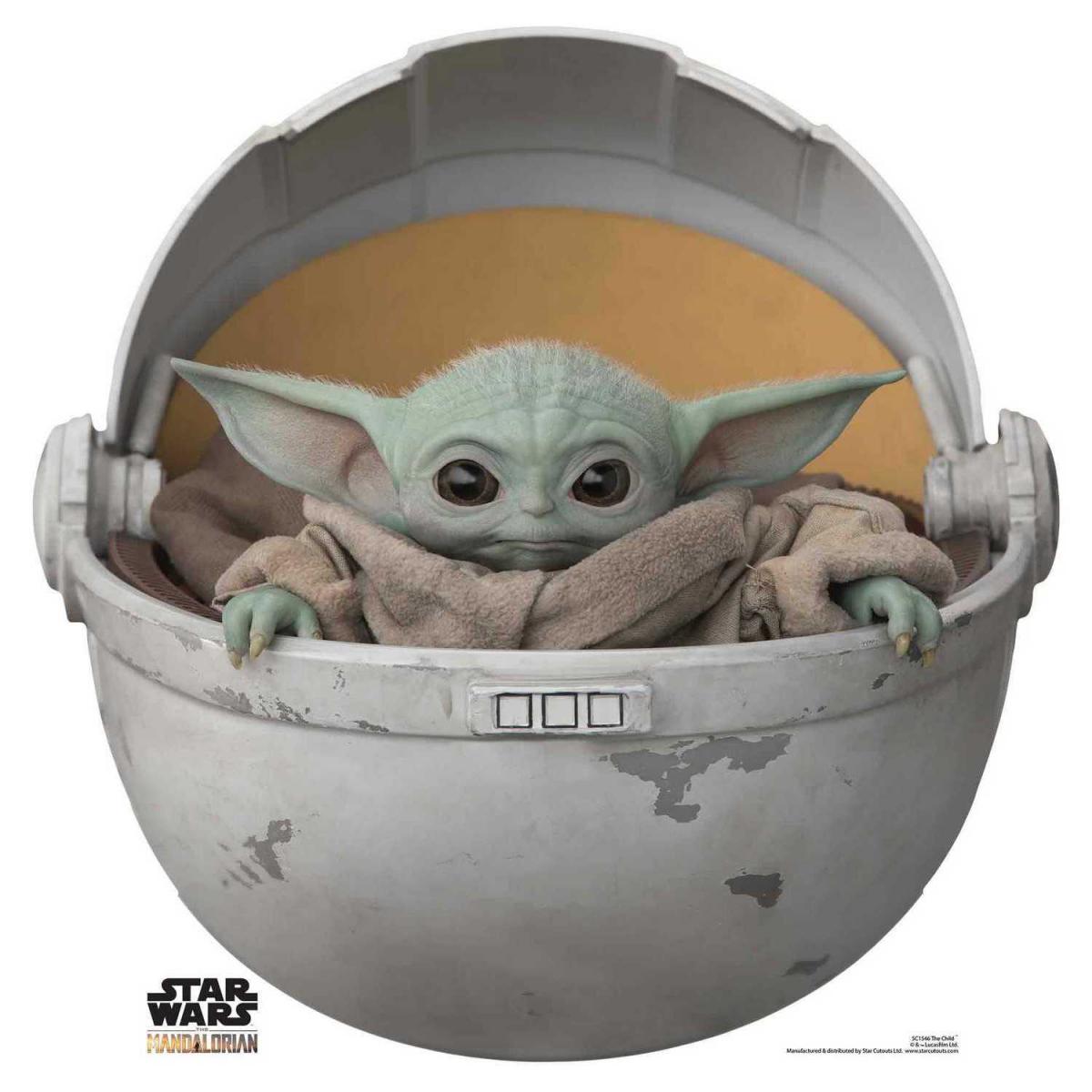 Figurine en carton taille réelle Bébé Yoda alias Grogu dans son berceau volant film série Mandalorian H 75 CM