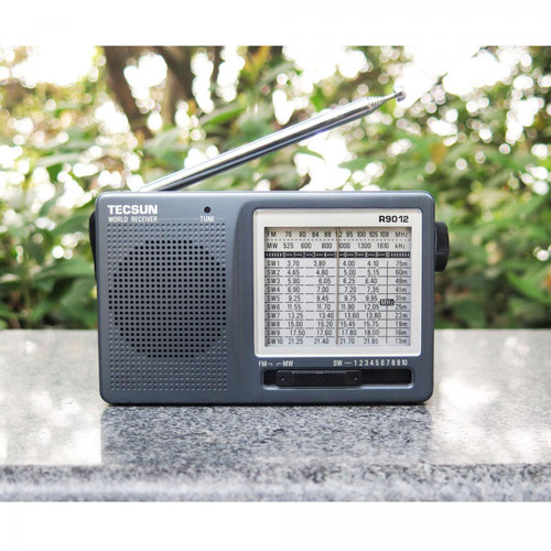 Universal - Récepteur radio FM/AM/SW 12 à haute sensibilité avec poche portative(Le noir) Universal - Universal
