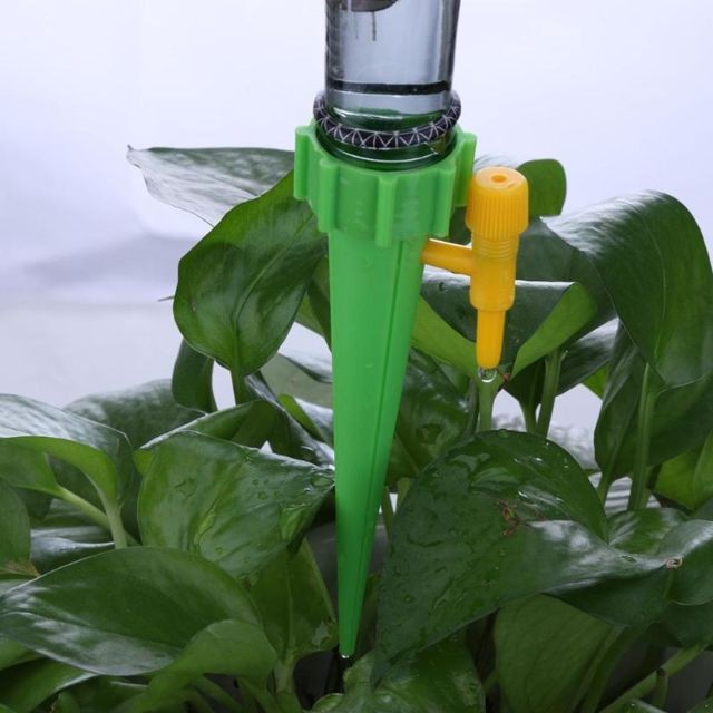 Enrouleurs de tuyaux Système d'arrosage goutte à goutte Pique d'arrosage automatique pour les plantes
