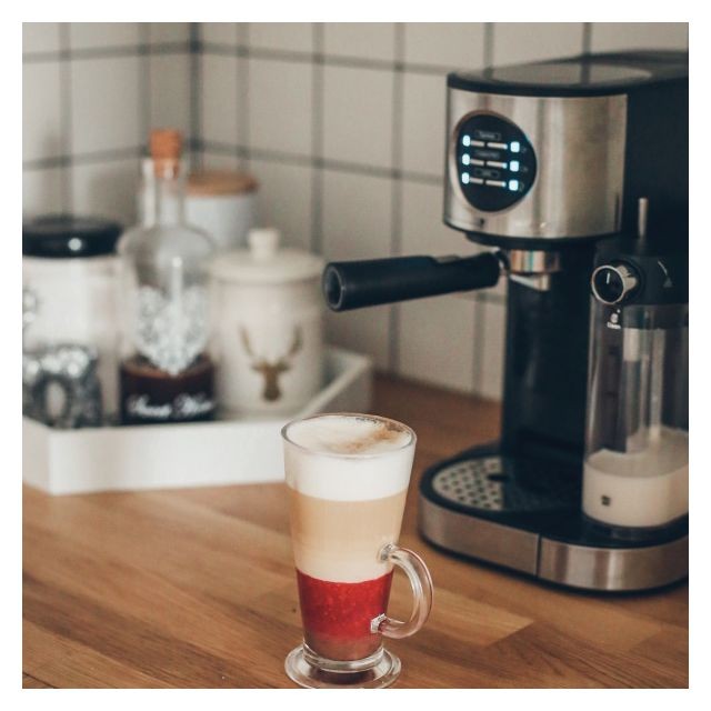 Expresso - Cafetière Machine à espresso et cappuccino 15 bars, réservoir de lait chauffant 0,7 litre 1450W MPM MKW-07M