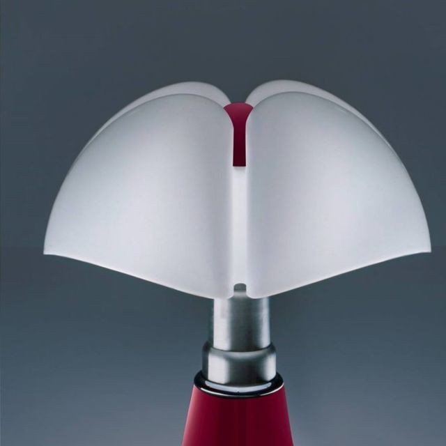 Martinelli Luce MINI PIPISTRELLO-Lampe LED H35cm Rouge Martinelli Luce - designé par Gae Aulenti