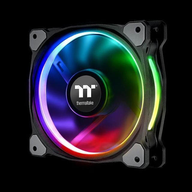 Ventilateur Pour Boîtier Ventilateur Riing Plus 12cm RGB TT Premium / Pack de 5