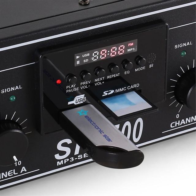 Ampli  DJ PA ampli sono hi fi USB SD 2000W radio rack 19" pro Skytec
