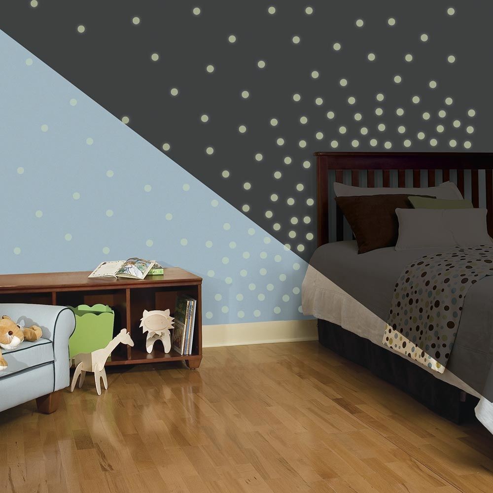 Décoration chambre enfant Mon Beau Tapis CONFETTIS - Stickers repositionnables confettis luminescents dans le noir