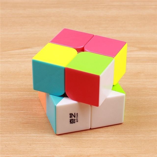Jeux d'encastrement Jeu de puzzle coloré Cube de poche Magic Intelligence d'entrée de gamme