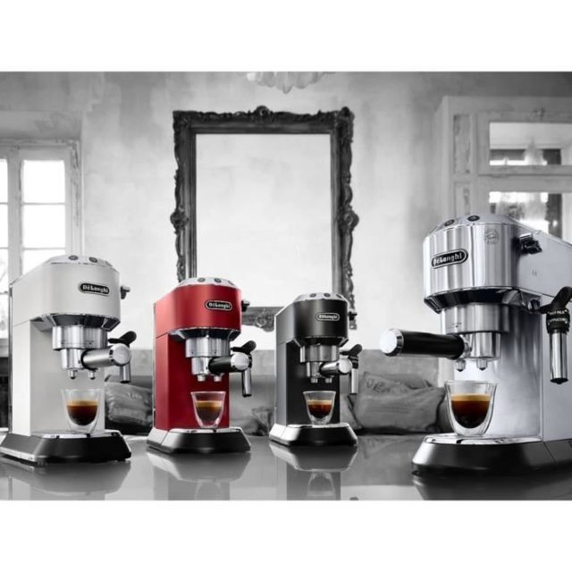 Expresso - Cafetière Delonghi machine à expresso de 1,1L avec système cappuccino 1350W gris