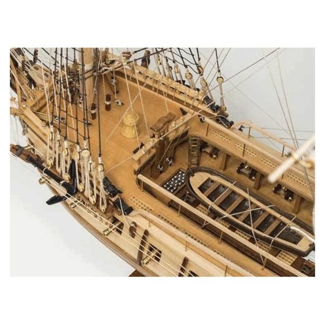 Accessoires maquettes Maquette bateau en bois : La Flore